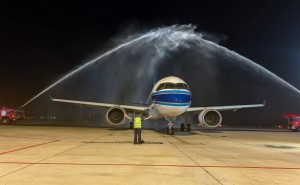 C919国产大飞机首飞南阳支线，开启南航“干支通”新篇章