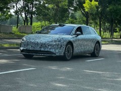 享界S9旅行版現身！豪華行政新選擇，車標將換新？