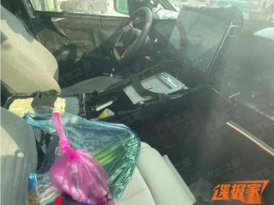 比亚迪腾势N8L内饰揭秘：继承N9设计，豪华出行新选择？
