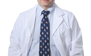 爱眼日关注：新瑞鹏集团引领宠物眼科诊疗，守护毛孩子“视界”健康