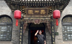 朱祖国天鹅画作：水墨间跃动的东方哲学与美学