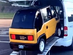 日本初创KG Motors推出袖珍电车Mibot，2.5米长续航百公里引关注