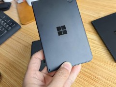 微软Surface Duo 2早期工程机曝光：后置单摄，设计大不同！