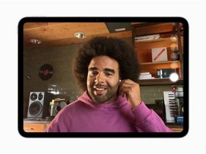 苹果iOS 26正式发布：AirPods新增遥控拍照与录音棚级录音功能
