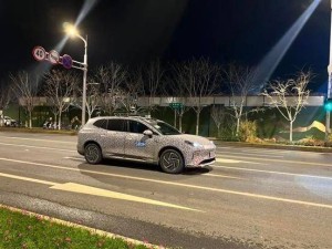 华为上汽强强联手，首款鸿蒙智行亲民车型曝光，秋季上市引期待！