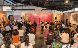 唐建教授书画展亮相寿光：四十年艺术耕耘，梅月情深共赏
