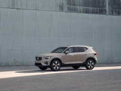 2026款沃尔沃XC40上市，全系2.0T+48V轻混，起售价26.98万起