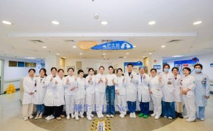 轻松健康集团携手李若彤，共筑儿童健康守护新篇章！