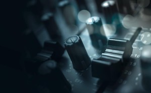 腾讯喜马拉雅联手，音频行业深度整合能否打破盈利魔咒？