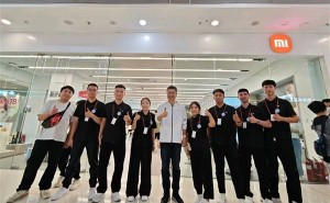 卢伟冰焦作调研：小米高端机热销，小米之家员工笑容满面
