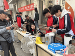 济南工程职院“小马达”志愿服务队：用青春力量点亮社区，传承雷锋精神！