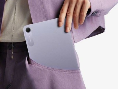 雷軍揭秘：REDMI K Pad小巧來襲，8.8英寸輕松裝兜新體驗！