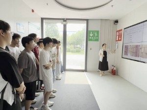 河南工程学院学子探访UIOT，亲身体验全屋智能，共绘产学研融合新蓝图