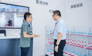 中移金科MWC上海展风采：AI+金融如何重塑政企数智未来？