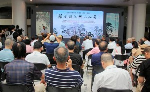 陈国创从艺50载美术展：笔墨融合新时代，百花争艳映中原