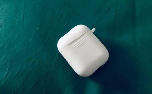 告别蓝牙耳机自动放歌烦恼，一招教你轻松搞定！