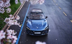 小米YU7挑战特斯拉Model Y，雷军：我对产品力信心满满！
