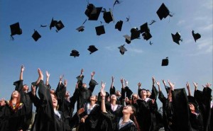 国际本科高淘汰率下，这所大学如何以双语过渡实现退学率大降？