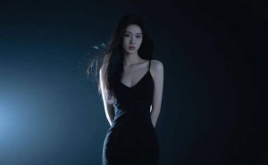 蓝思科技女首富周群飞：千亿市值后再闯港股，能否打破“果链”依赖？
