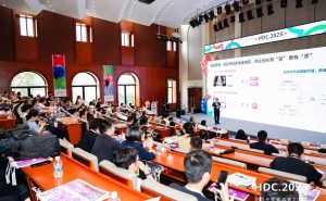 HDC2025高峰论坛：华为云商店赋能开发者，共绘数智化未来新蓝图！