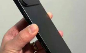 iPhone 17 Pro模型曝光：突破性“摄像头条”设计引科技圈热议
