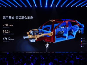 小米YU7震撼发布：雷军揭晓售价，3分钟预订超20万台引热潮