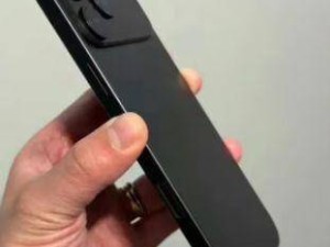 iPhone 17 Pro模型机亮相：横向“摄像头条”设计成焦点