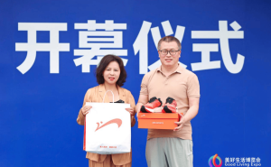 2025美好生活博览会圆满落幕，汪小菲分享麻六记未来规划引关注