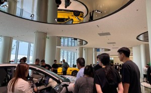 小米YU7火爆上市，车企大佬集体焦虑，市场格局面临重塑