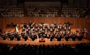 长影乐团“光辉照我心”交响音乐会：红色旋律奏响国家大剧院