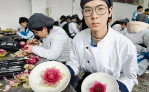 学霸弃文从厨，720分中考成绩烹饪出别样人生路！