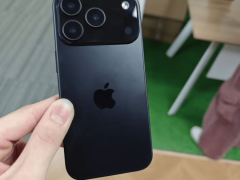 iPhone 17 Pro機模搶先看：全新橫向大矩陣攝像頭設計亮相