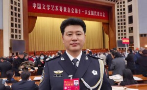 李冬画作展时代风华，笔墨间尽显初心与才情