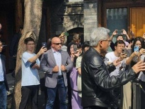 黃仁勛力挺蘋果AI：人才濟濟，節奏自定，未來可期
