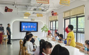 湖州德清青少年动手绘脸谱，体验国粹京剧魅力传承
