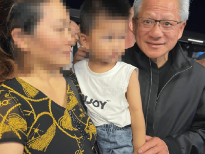 黄仁勋五天内套现超六千万美元，英伟达股价高涨市值破四万亿
