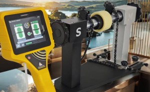 AS300激光对中仪：S发射器与M接收器，精准测量对中偏差