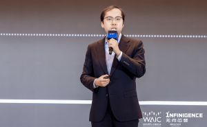 国产算力崛起！无问芯穹CEO揭秘算力紧缺真相，打造算力“超市”新体验