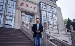 雷军撤下武大标签引热议，网友猜测其与母校关系生变？