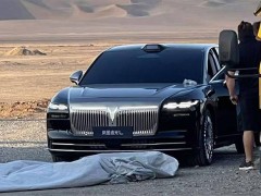 嵐圖追光L諜照搶先看：車頂激光雷達(dá)亮眼，華為輔助駕駛成亮點(diǎn)