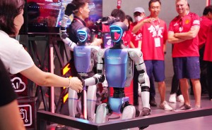 2025 ChinaJoy：高通骁龙携百款终端震撼登场，全面展现强大性能