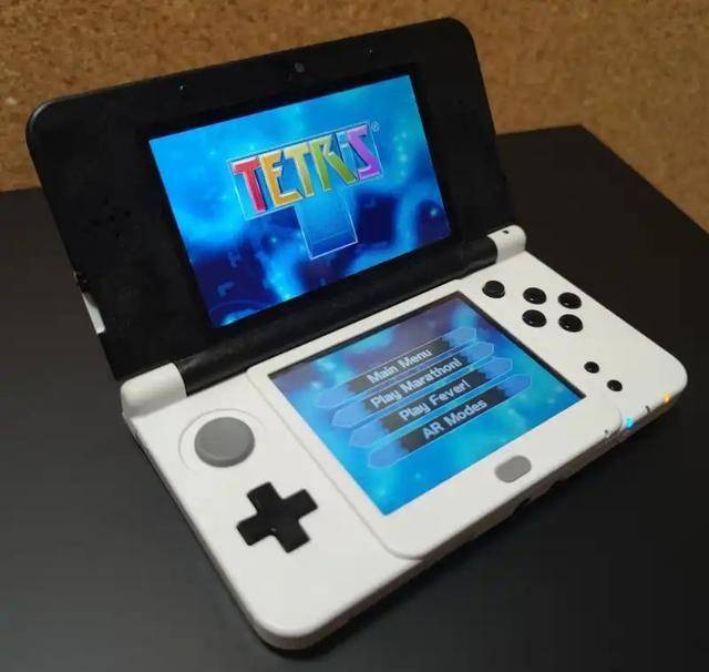 任天堂new 3DS X5原型机细节