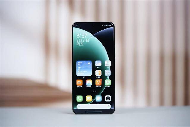 小米15 Ultra正面設計