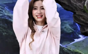“潮流女王”Angelababy直播间放飞 美貌不减当年