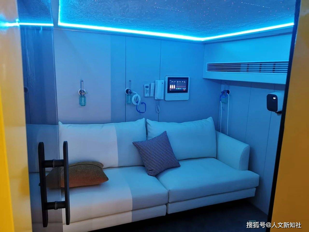 高压氧舱内部