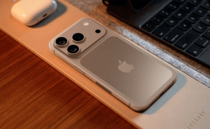 iPhone 17 Pro大升级：12GB内存、双摄同录及VC散热系统亮相