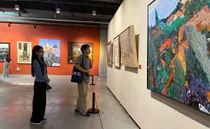 {盘锦辽河美术馆：双年展与金彩奖共舞，绘就辽宁美术新篇章！