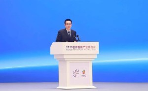 中科曙光携手20余家企业发布AI计算开放架构 推动国产智算迈向开放协作新生态