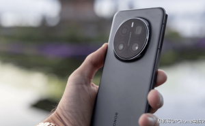 荣耀高管评iPhone 17：设计吸睛，荣耀Magic8自进化AI系统或成新亮点