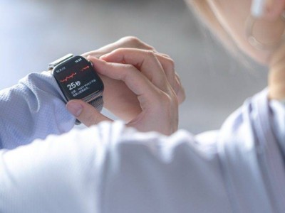 Apple Watch 2025：从万元奢华到千元亲民，技术普惠下的健康新选择